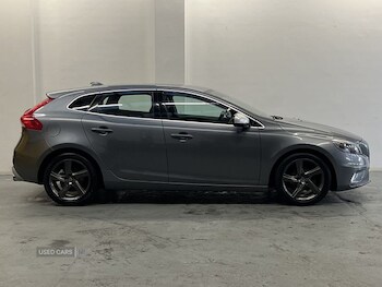Used Volvo V40 2015 for sale - 76419587: Photo