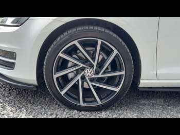 Used Volkswagen Golf 2017 for sale - 74619464: Photo