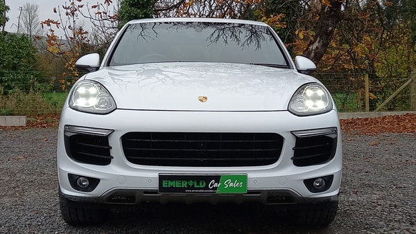 Used Porsche Cayenne 2018 for sale - 75327705: Photo 2