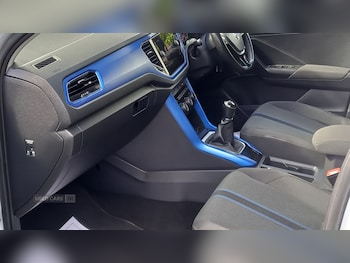 Used Volkswagen T-Roc 2019 for sale - 78890564: Photo