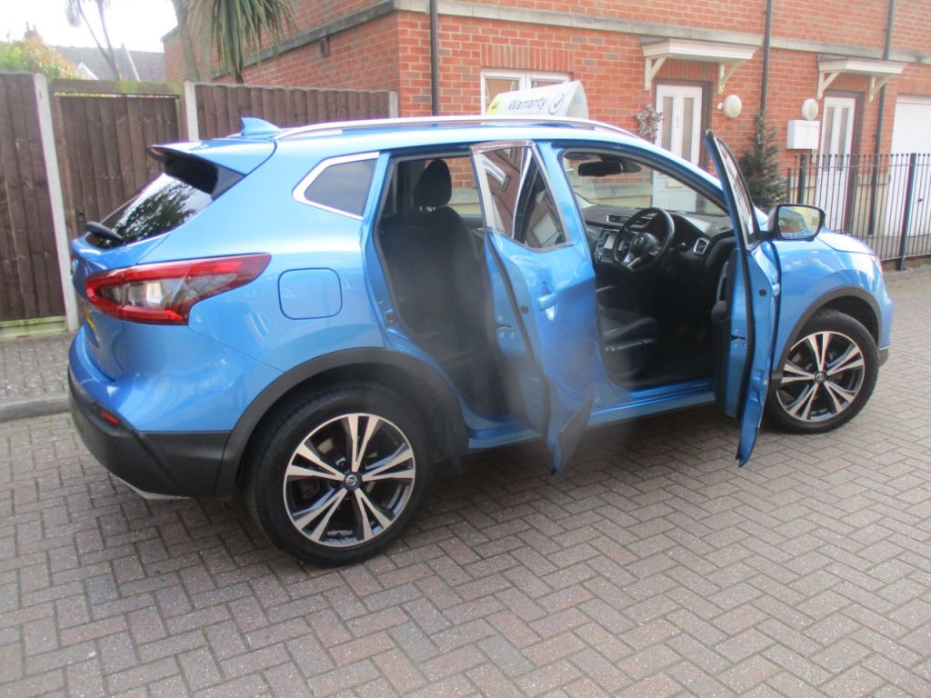 Used Nissan Qashqai 2017 for sale - 77990239: Photo 13
