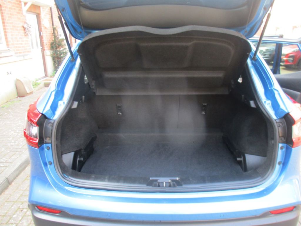 Used Nissan Qashqai 2017 for sale - 77990239: Photo 15