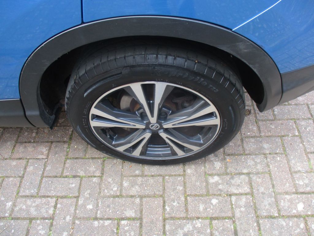 Used Nissan Qashqai 2017 for sale - 77990239: Photo 30