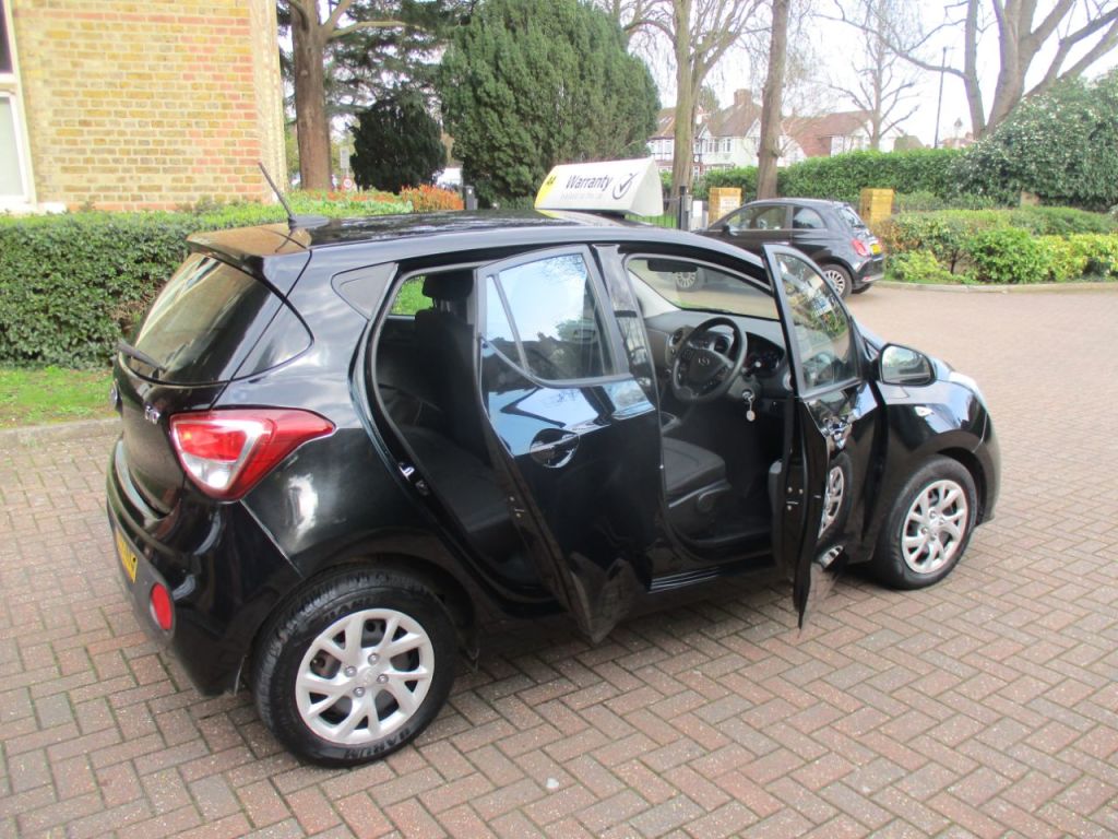 Used Hyundai i10 2017 for sale - 77825905: Photo 10