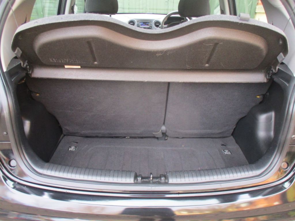 Used Hyundai i10 2017 for sale - 77825905: Photo 18