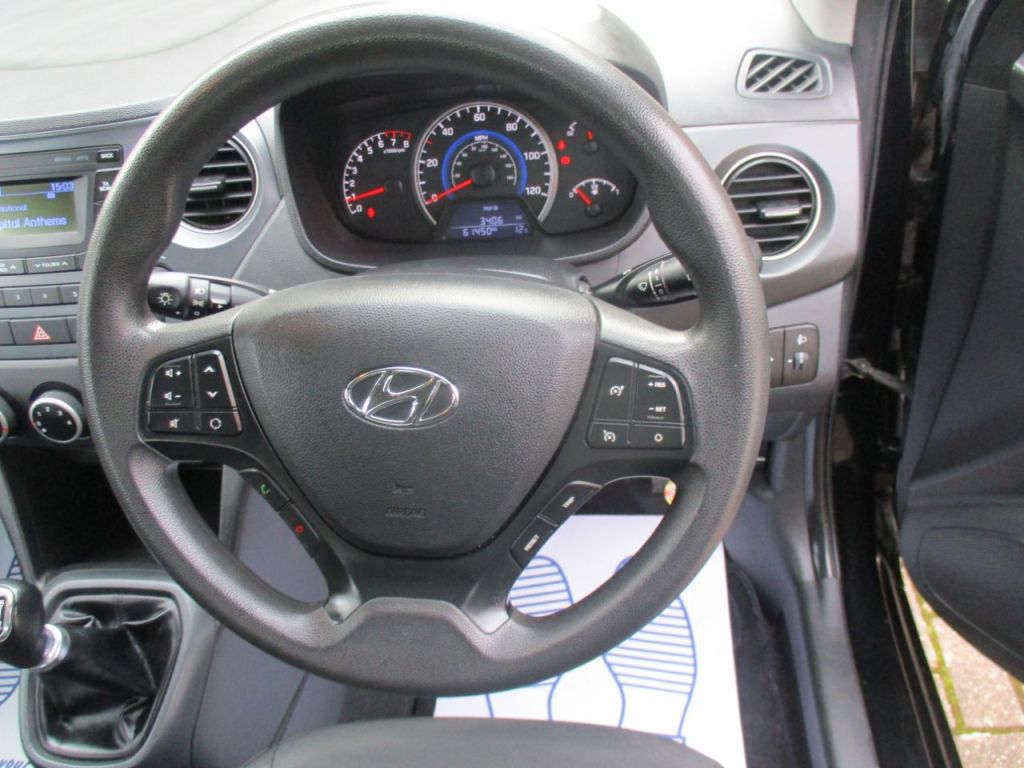 Used Hyundai i10 2017 for sale - 77825905: Photo 28