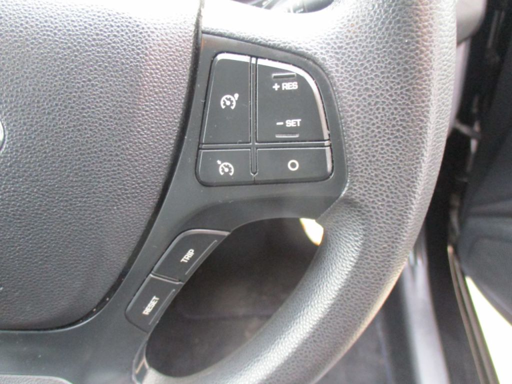 Used Hyundai i10 2017 for sale - 77825905: Photo 31