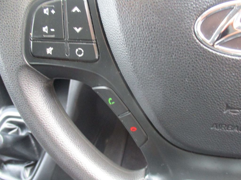 Used Hyundai i10 2017 for sale - 77825905: Photo 32