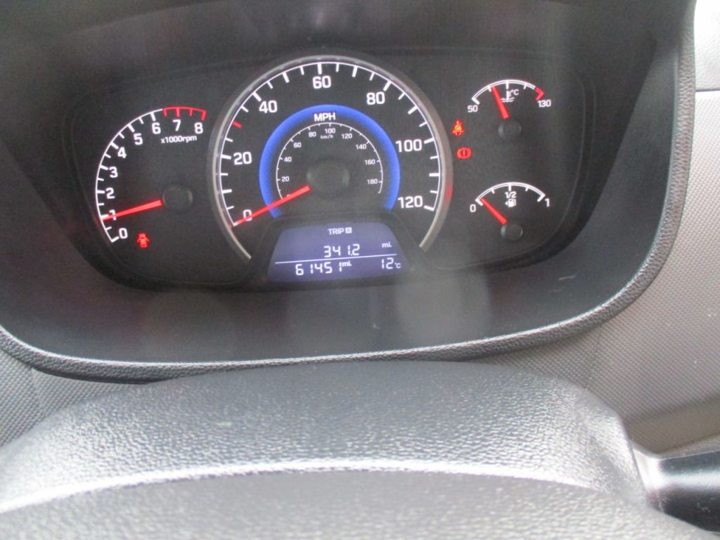 Used Hyundai i10 2017 for sale - 77825905: Photo 34