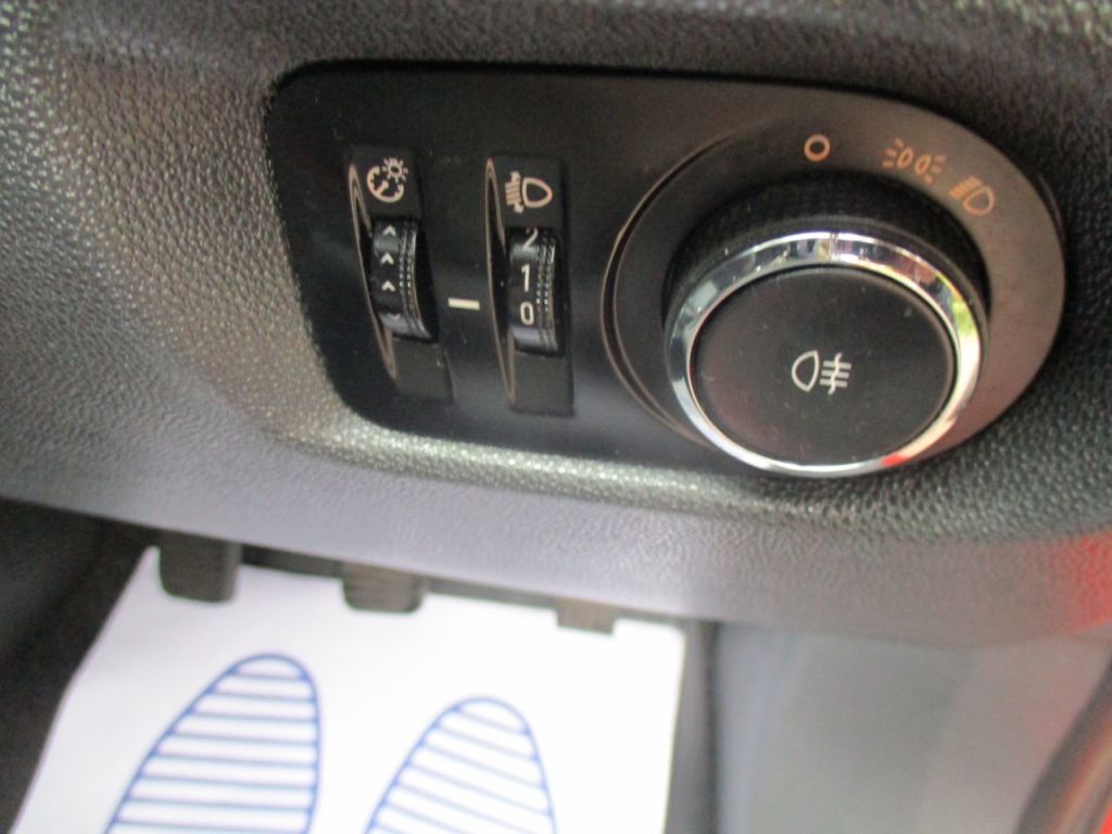 Used Vauxhall Corsa 2012 for sale - 78110073: Photo 17