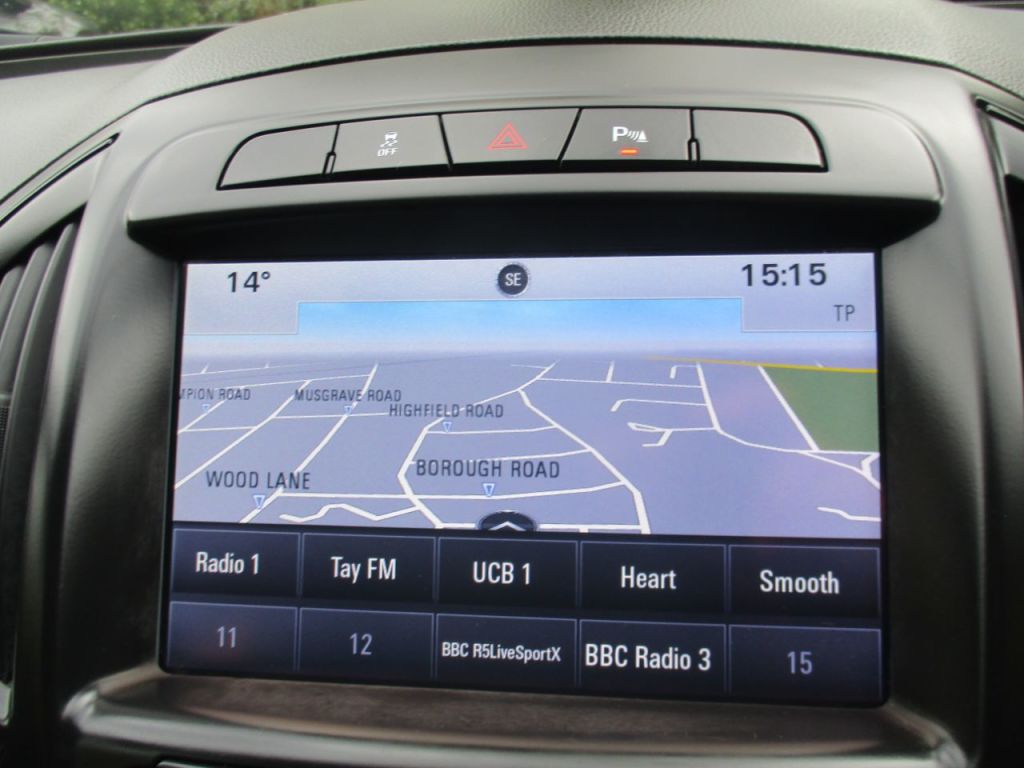 Used Vauxhall Insignia 2017 for sale - 78082146: Photo 2