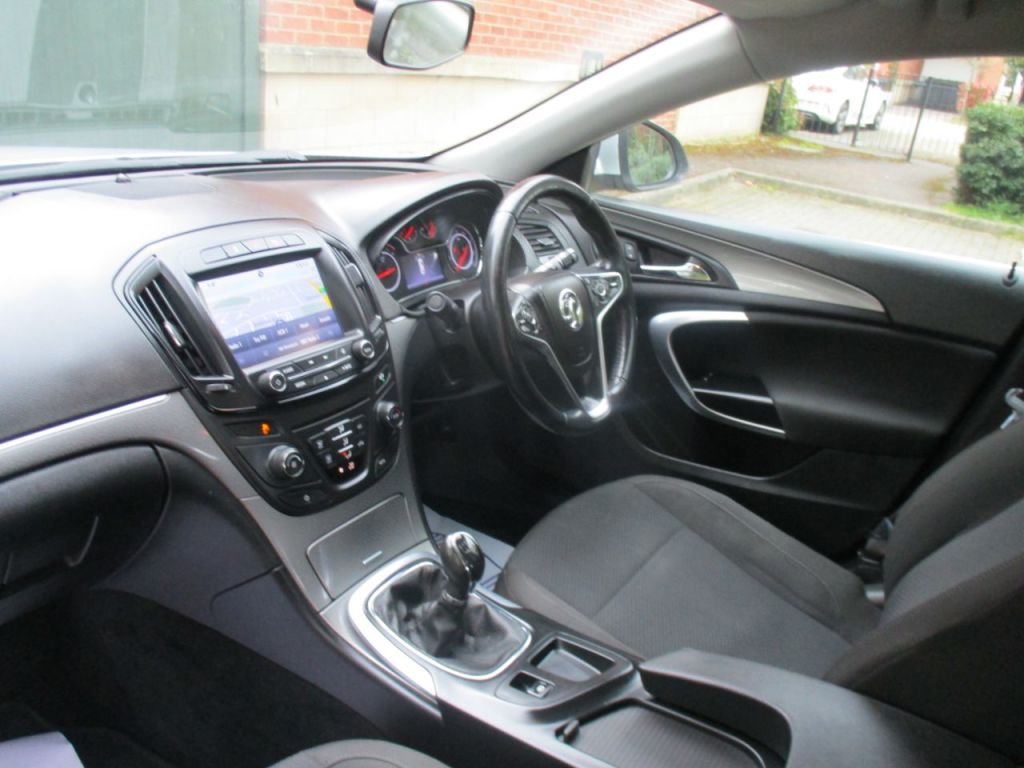Used Vauxhall Insignia 2017 for sale - 78082146: Photo 28