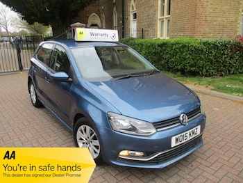 Used Volkswagen Polo 2015 for sale - 78095762: Photo