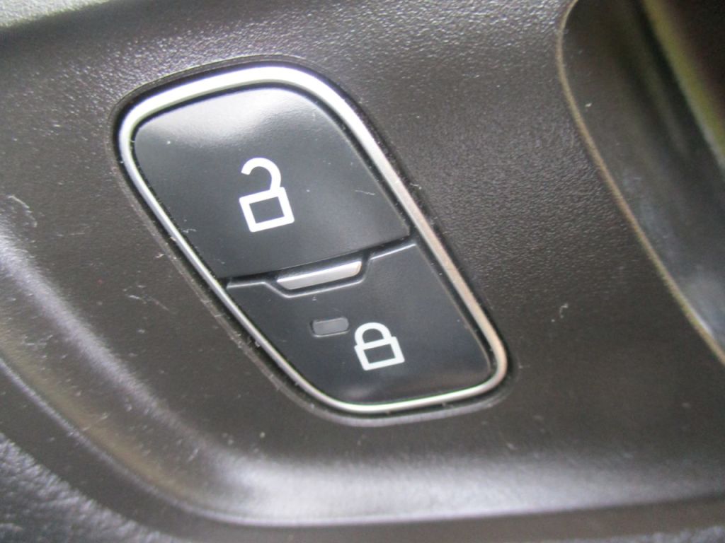 Used Ford Kuga 2018 for sale - 78134065: Photo 39