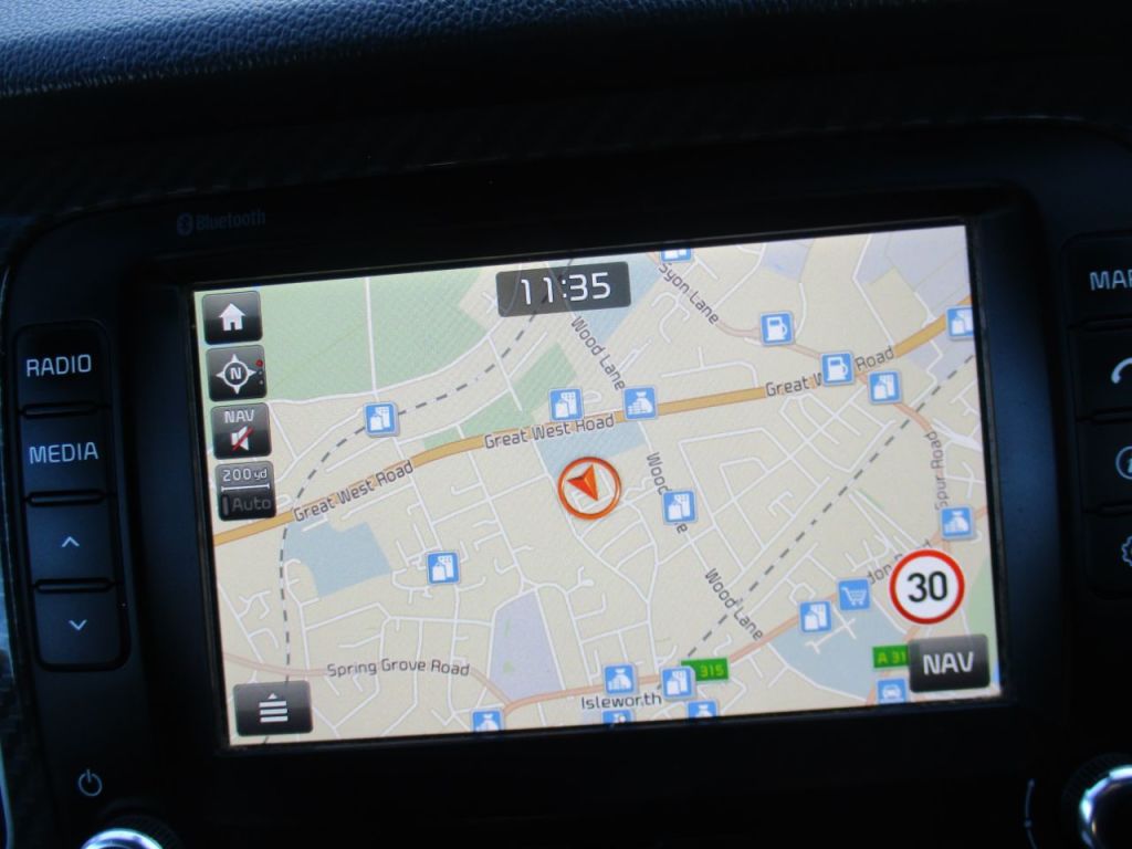 Used Kia Carens 2018 for sale - 77825878: Photo 2