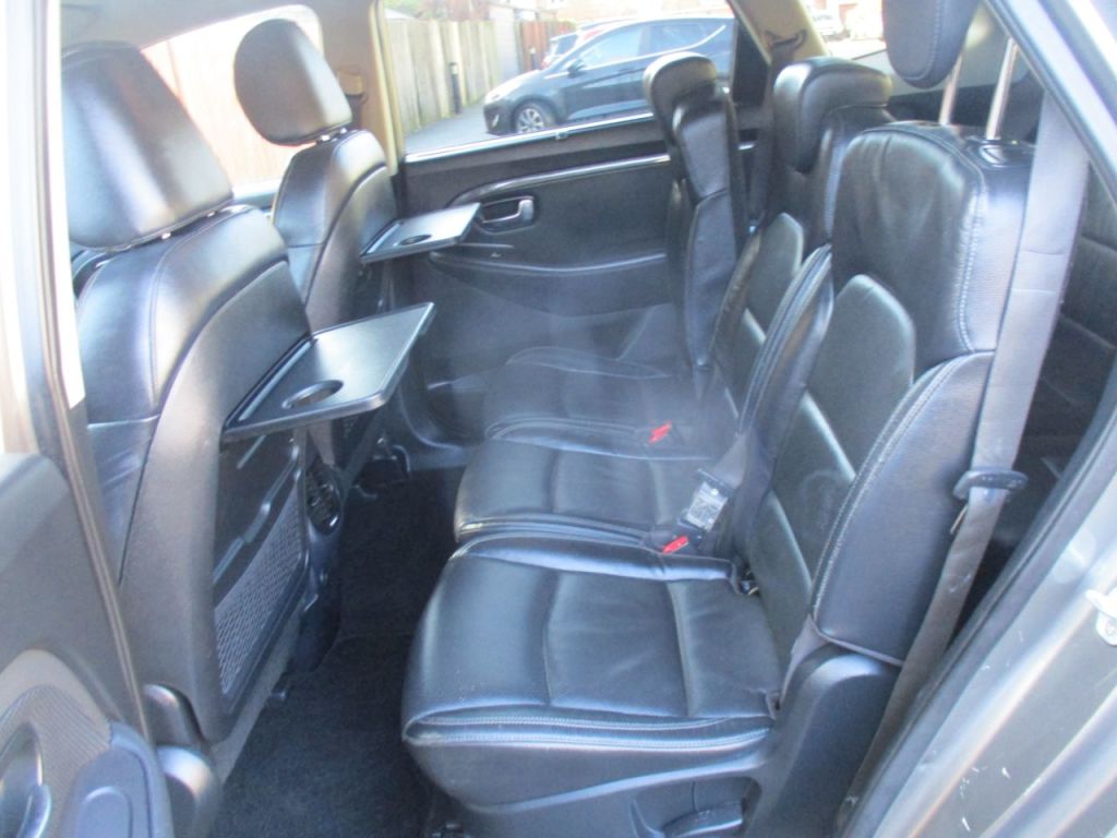 Used Kia Carens 2018 for sale - 77825878: Photo 32