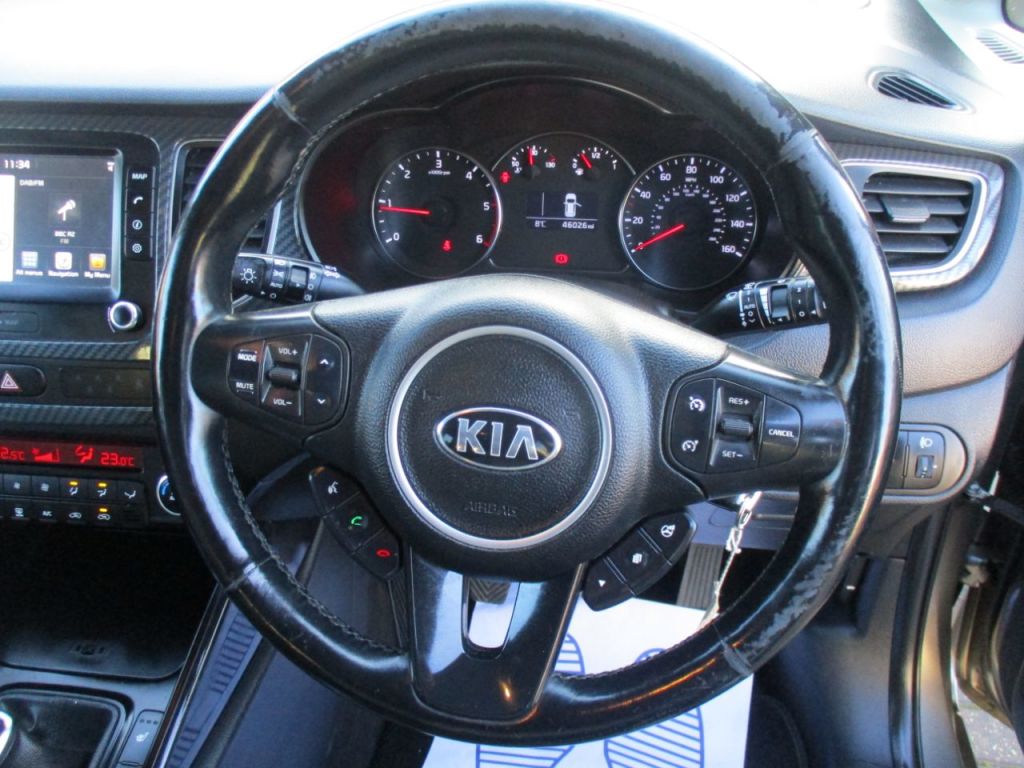 Used Kia Carens 2018 for sale - 77825878: Photo 40