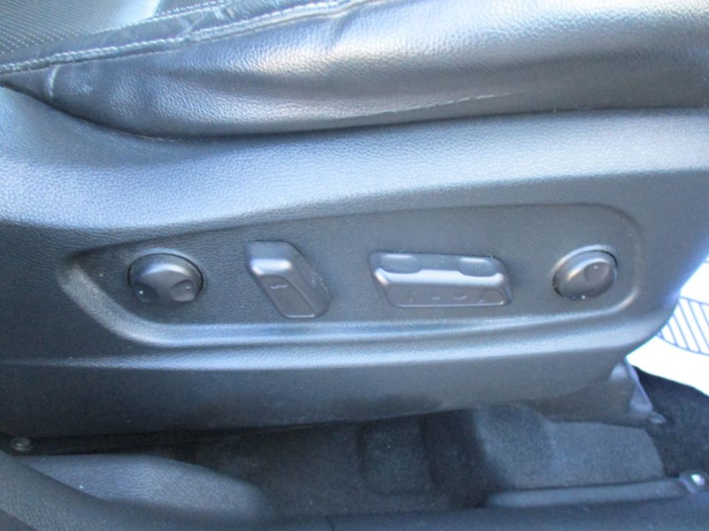 Used Kia Carens 2018 for sale - 77825878: Photo 47