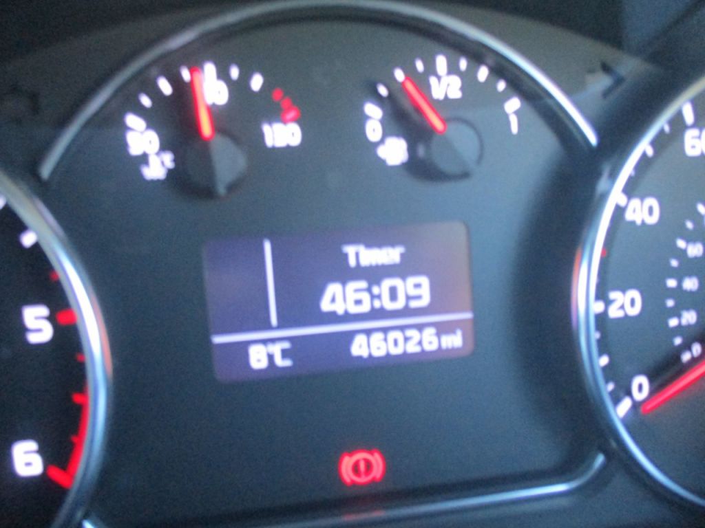 Used Kia Carens 2018 for sale - 77825878: Photo 48