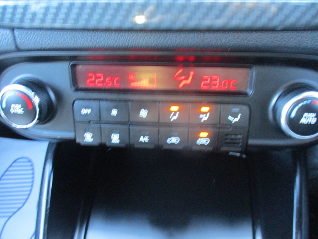 Used Kia Carens 2018 for sale - 77825878: Photo 57