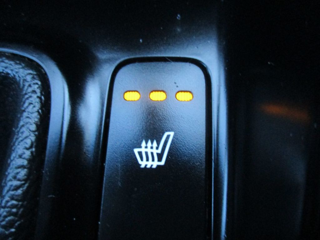 Used Kia Carens 2018 for sale - 77825878: Photo 58