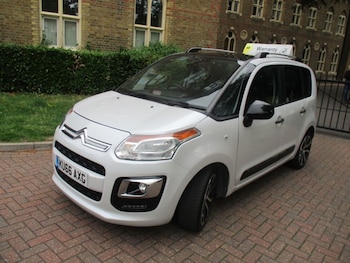 Used Citroen C3 Picasso 2016 for sale - 78942733: Photo