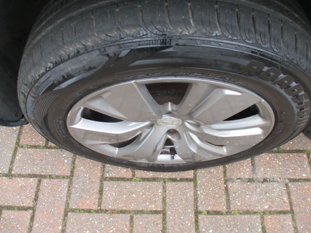 Used Peugeot 2008 2018 for sale - 77825896: Photo 18