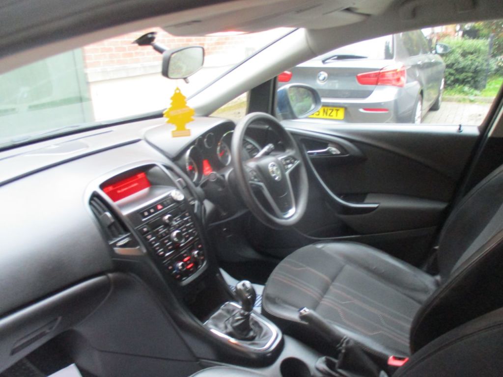 Used Vauxhall Astra 2012 for sale - 78181935: Photo 25