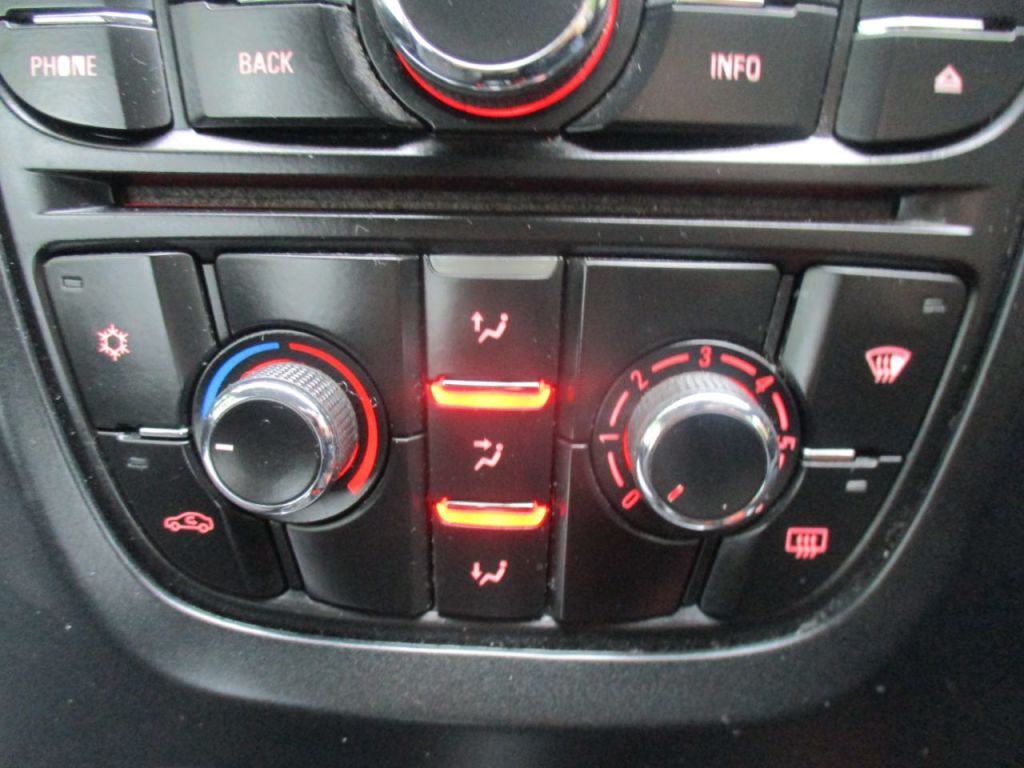 Used Vauxhall Astra 2012 for sale - 78181935: Photo 35