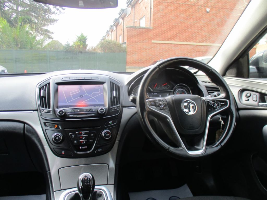 Used Vauxhall Insignia 2017 for sale - 77825903: Photo 28