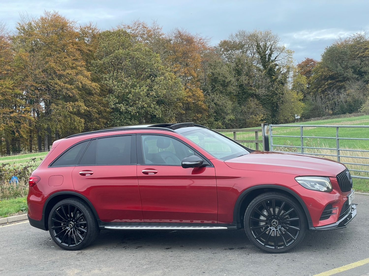 Used Mercedes-Benz GLC 2017 for sale - 76626801: Photo 2