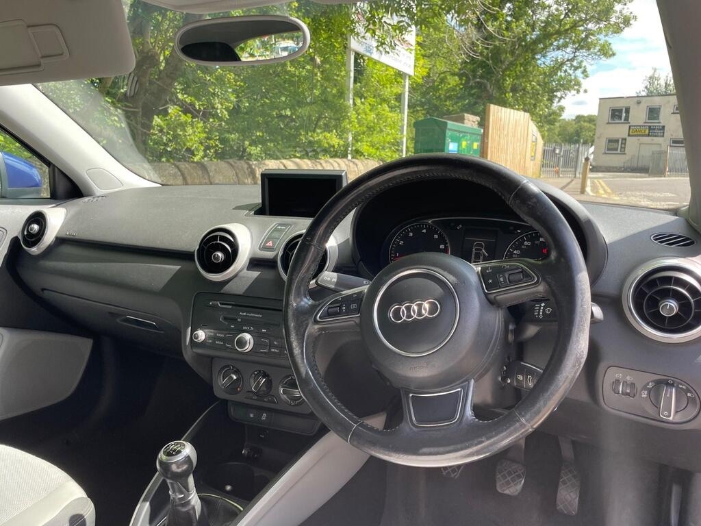 Used Audi A1 2010 for sale - 76627066: Photo 4