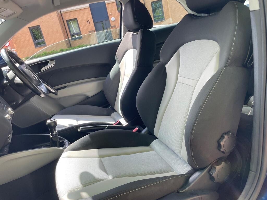 Used Audi A1 2010 for sale - 76627066: Photo 5