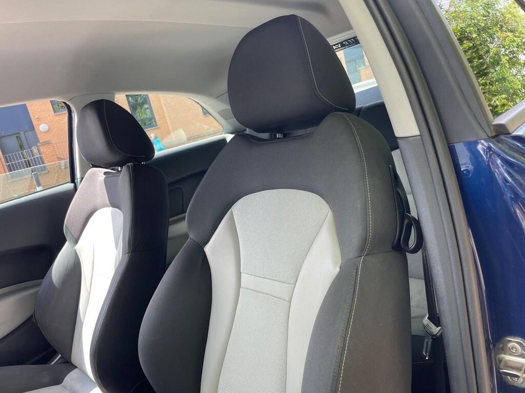 Used Audi A1 2010 for sale - 76627066: Photo 6