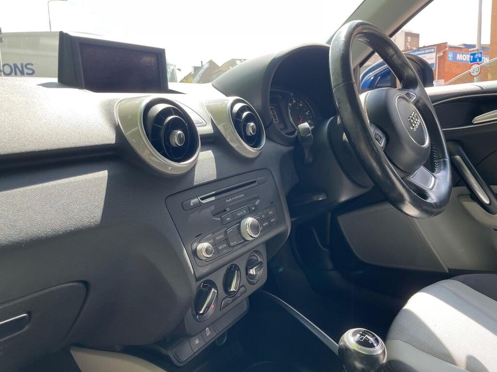 Used Audi A1 2010 for sale - 76627066: Photo 7