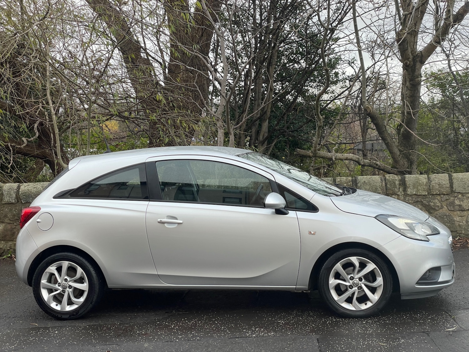 Used Vauxhall Corsa 2015 for sale - 76719736: Photo 2