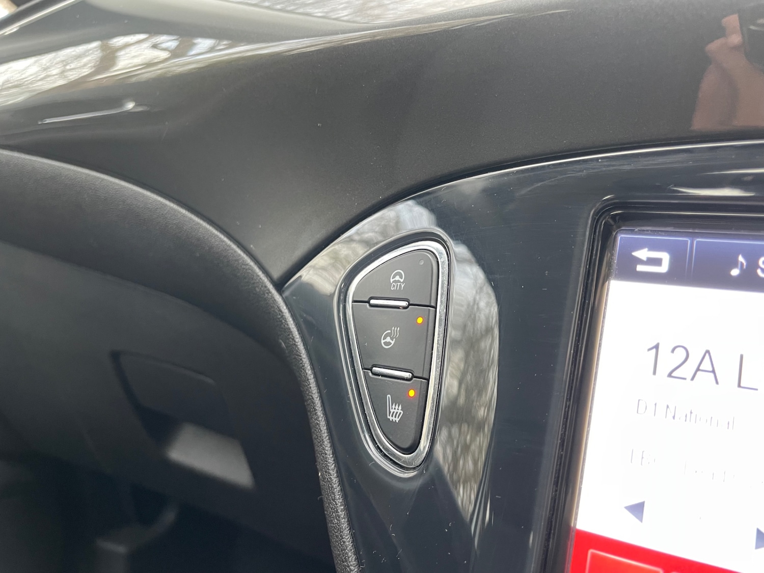 Used Vauxhall Corsa 2015 for sale - 76719736: Photo 9