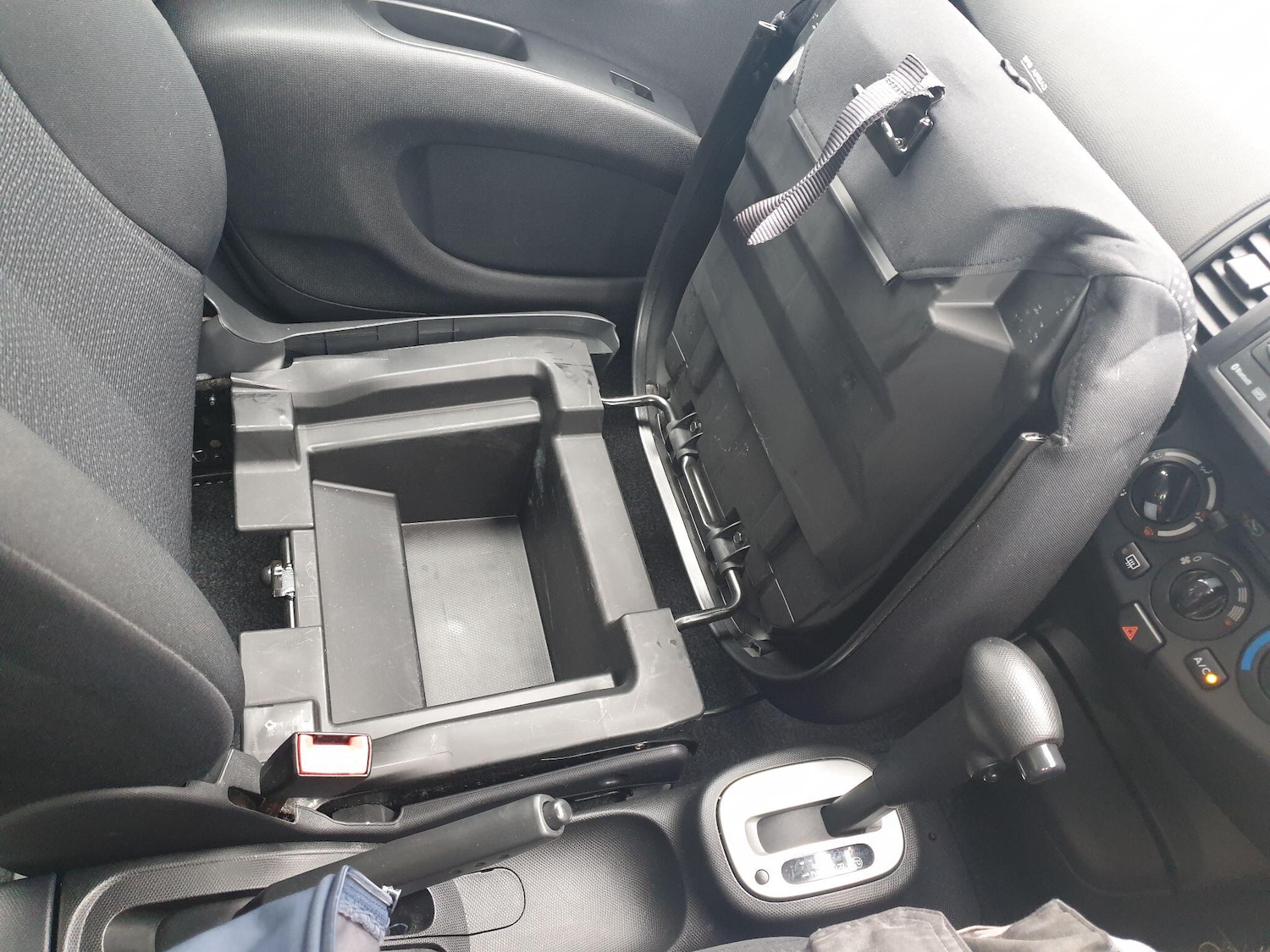 Used Nissan Micra 2010 for sale - 76314659: Photo 18