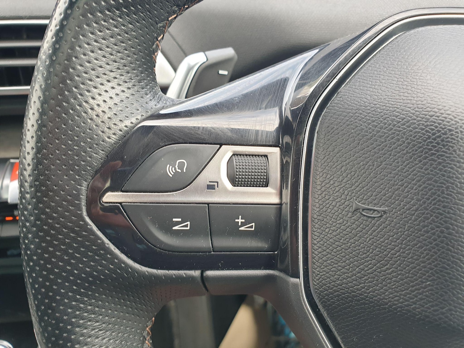 Used Peugeot 3008 2018 for sale - 76137494: Photo 24