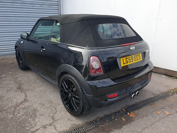 Used MINI Convertible 2009 for sale - 76137177: Photo 10