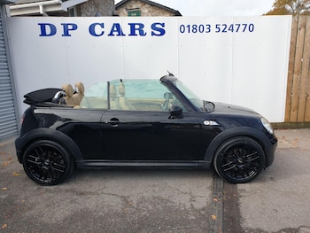 Used MINI Convertible 2009 for sale - 76137177: Photo 2