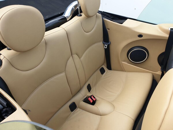 Used MINI Convertible 2009 for sale - 76137177: Photo 32