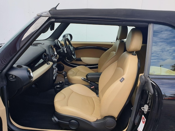 Used MINI Convertible 2009 for sale - 76137177: Photo 38