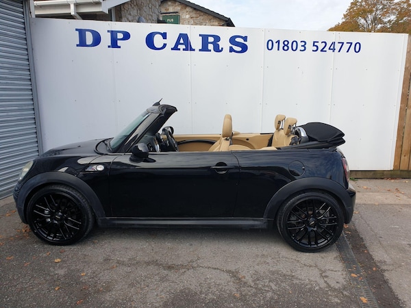 Used MINI Convertible 2009 for sale - 76137177: Photo 7