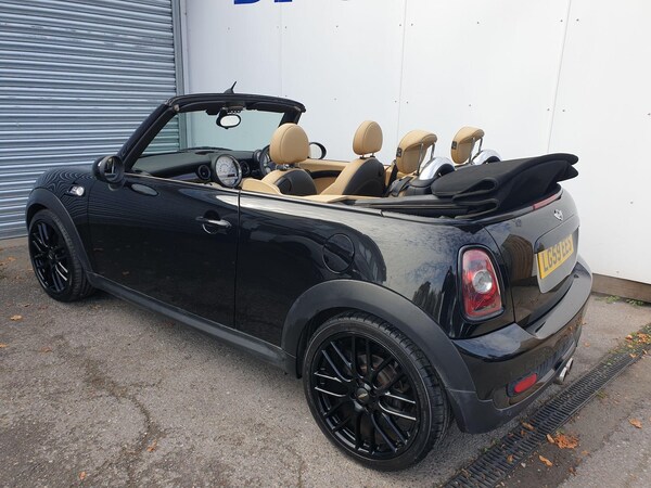 Used MINI Convertible 2009 for sale - 76137177: Photo 9