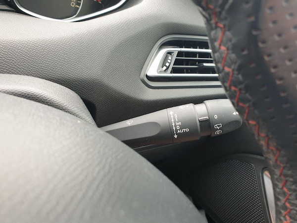 Used Peugeot 308 2015 for sale - 76137136: Photo 24