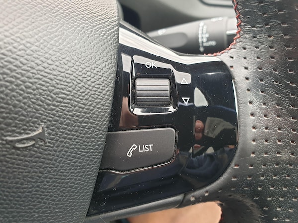 Used Peugeot 308 2015 for sale - 76137136: Photo 26