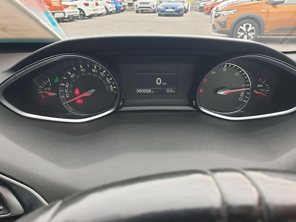 Used Peugeot 308 2015 for sale - 76137136: Photo 41