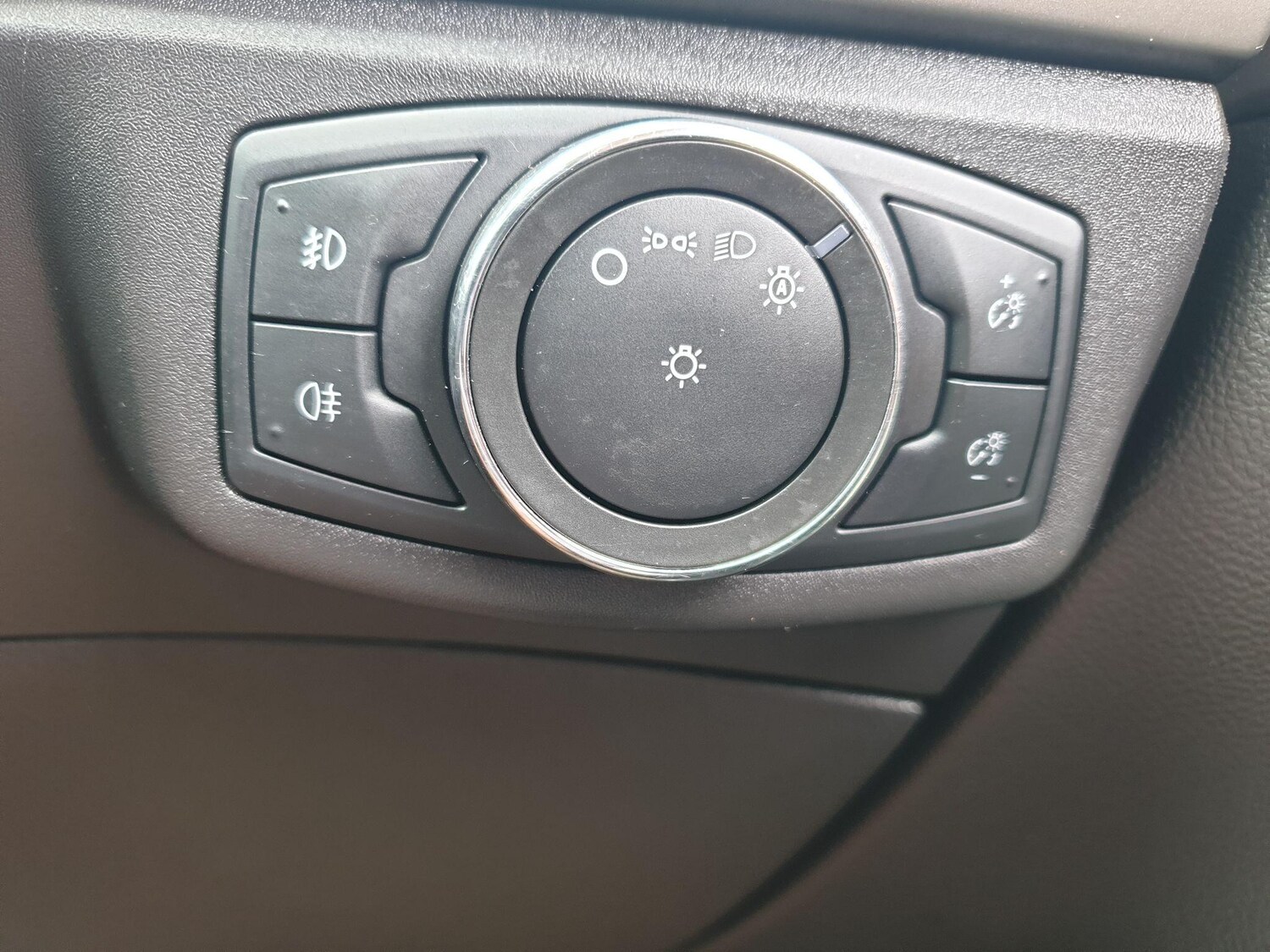 Used Ford Mondeo 2017 for sale - 75941359: Photo 40