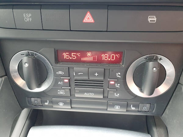 Used Audi A3 Cabriolet 2009 for sale - 76189896: Photo 17